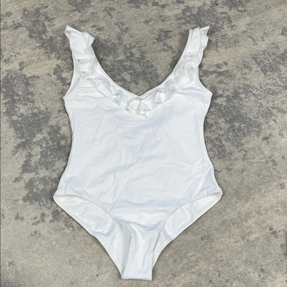 NWT Melissa Odabash Seville V Neck Ruffle One Piece Swimsuit White Sz 6
